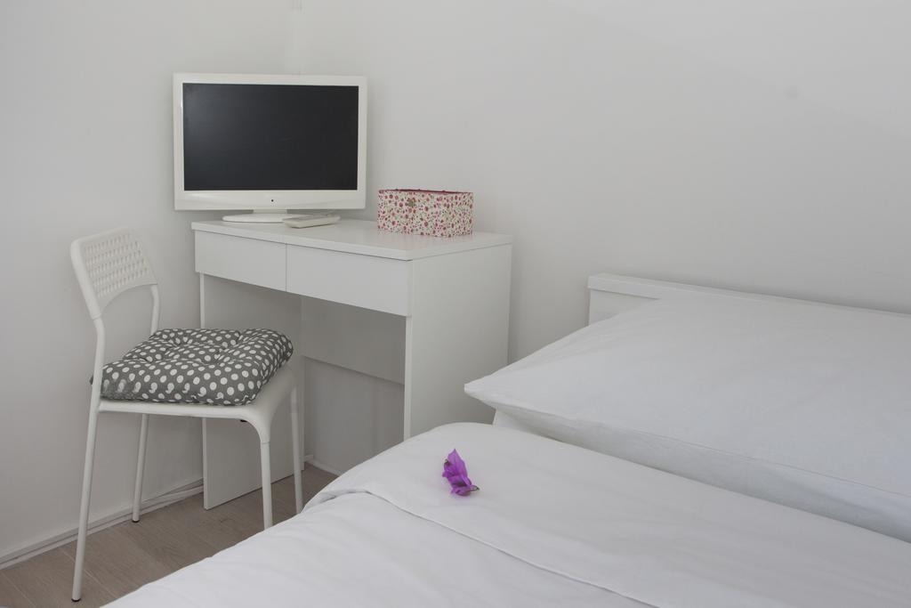 Guest House Lana Gasthof 3*
